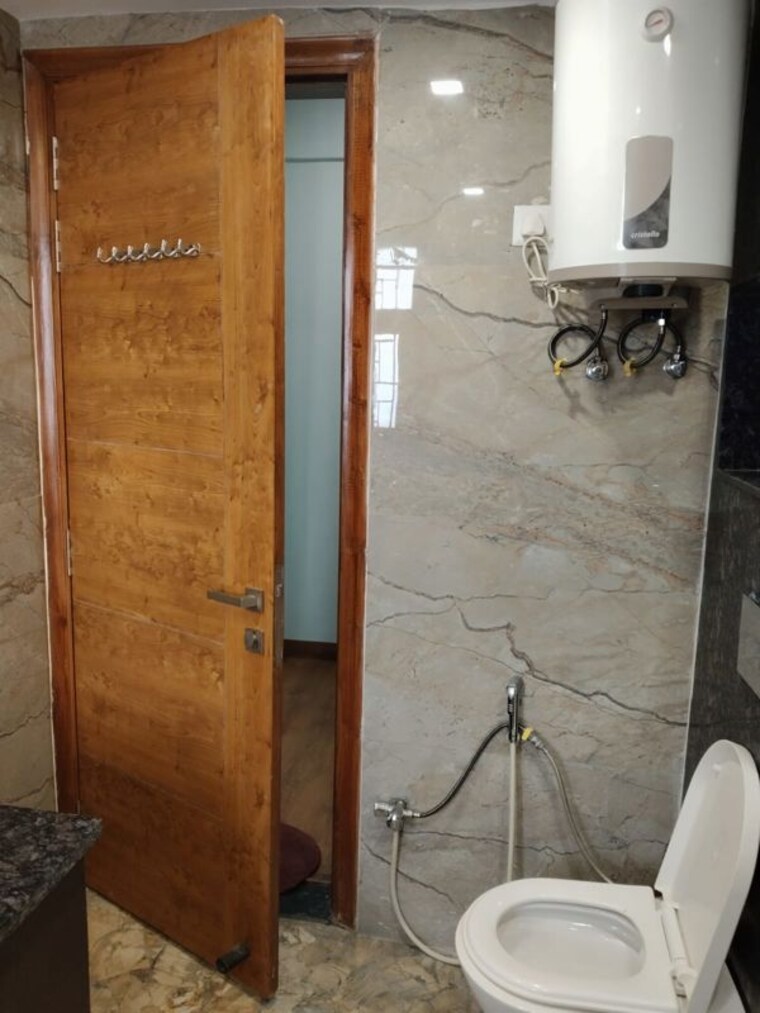Bathroom, sector 21c 4 Bedroom 374 Sq.Ft. Builder Floor In Sector 21c Faridabad 9969730