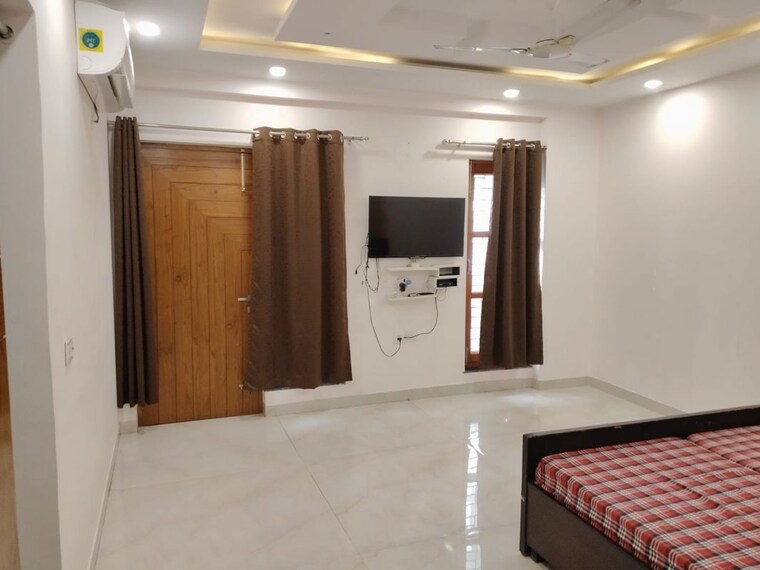 Bedroom, sector 21c 4 Bedroom 374 Sq.Ft. Builder Floor In Sector 21c Faridabad 9969730