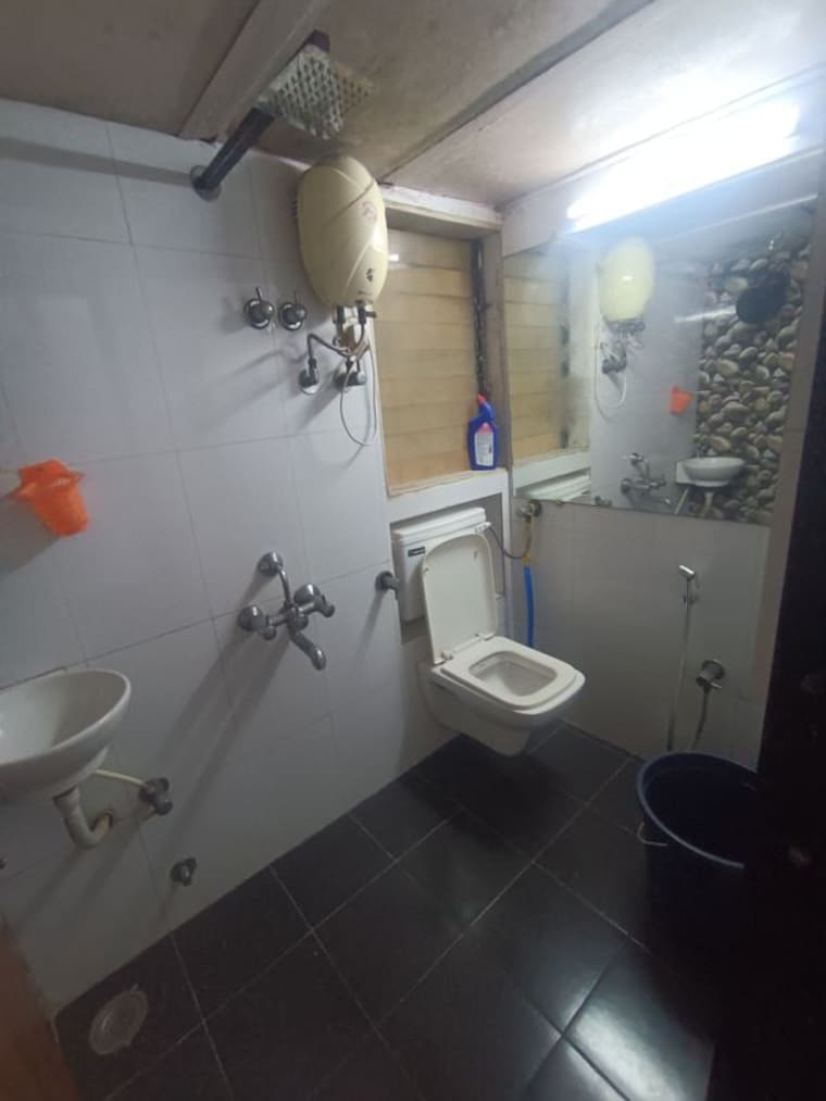 Bathroom, hdil-dheeraj-jamuna 2 Bedroom 999 Sq.Ft. Apartment In Malad West Mumbai 9969740
