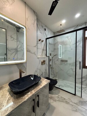 Bathroom in 4 BHK Builder Floor at Sushant Lok 2, Sector 57 – for Sale