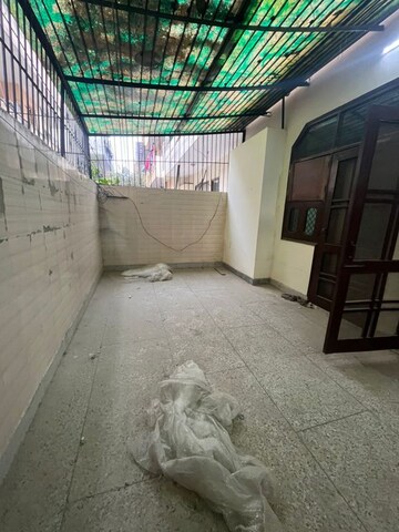 Balcony in 2 BHK Builder Floor at Sector 23 – for Rent