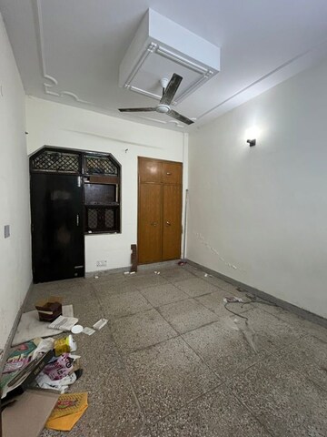 Room in 2 BHK Builder Floor at Sector 23 – for Rent