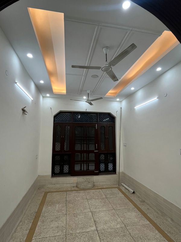 2 BHK Builder Floor For Rent in Sector 23