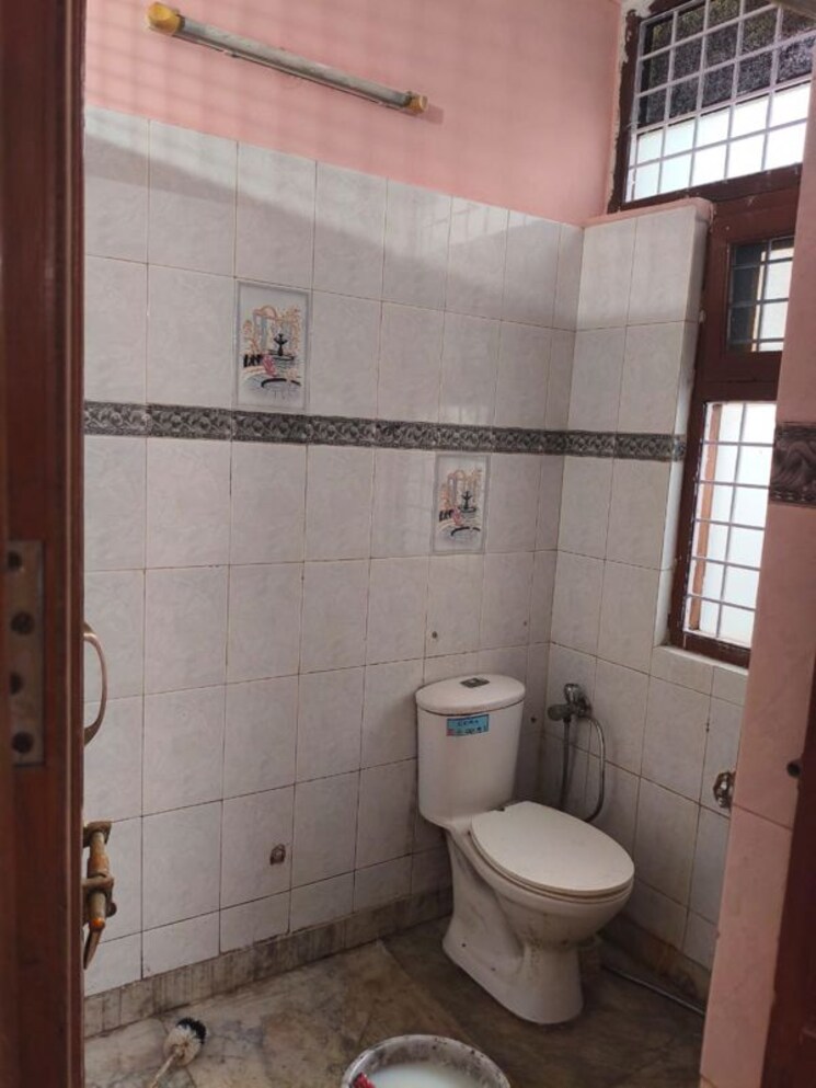 Bathroom, ansal-plaza-sector-23 2 Bedroom 1200 Sq.Ft. Builder Floor In Sector 23 Gurgaon 9969767
