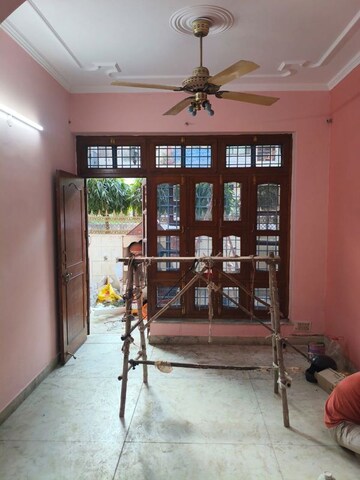 Room in 2 BHK Builder Floor at Ansal Plaza Sector-23, Sector 23 – for Rent