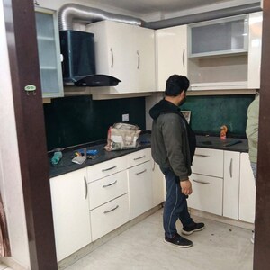 Team Area in 3 BHK Builder Floor at Sector 8 Dwarka – for Rent