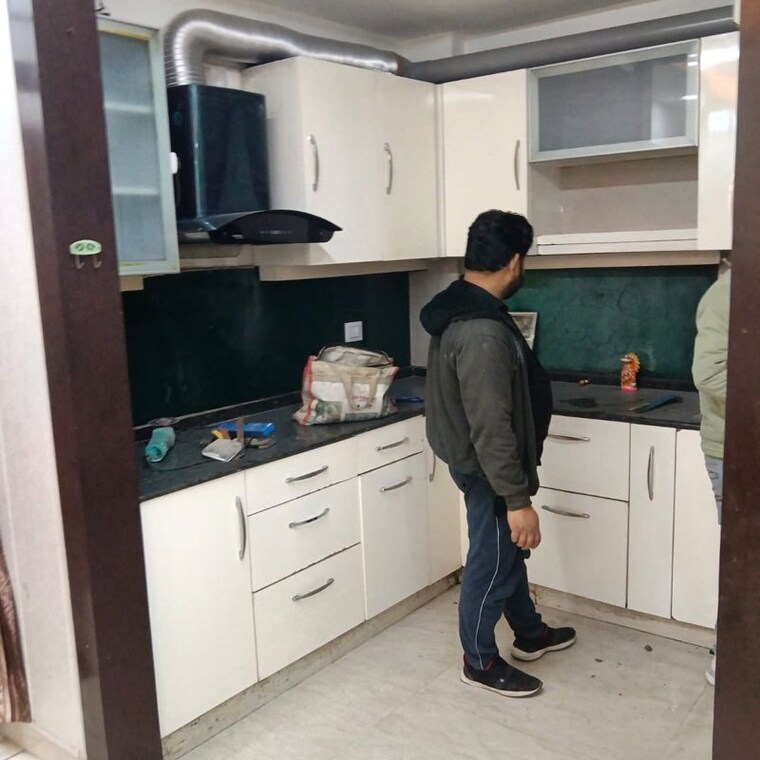 Team Area, sector 8 dwarka 3 Bedroom 120 Sq.Yd. Builder Floor In Sector 8 Dwarka Delhi 9969772