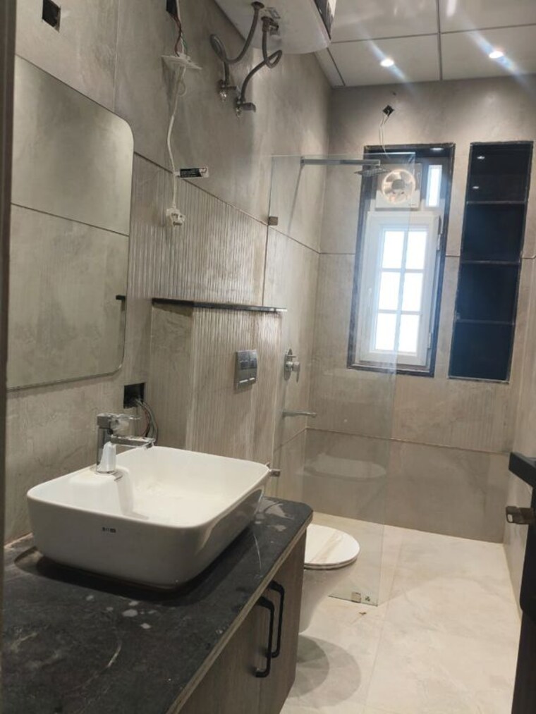 Bathroom, palam vihar 3 Bedroom 1500 Sq.Ft. Builder Floor In Palam Vihar Gurgaon 9969776