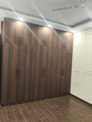 Building Lobby in 3 BHK Builder Floor at Palam Vihar – for Rent