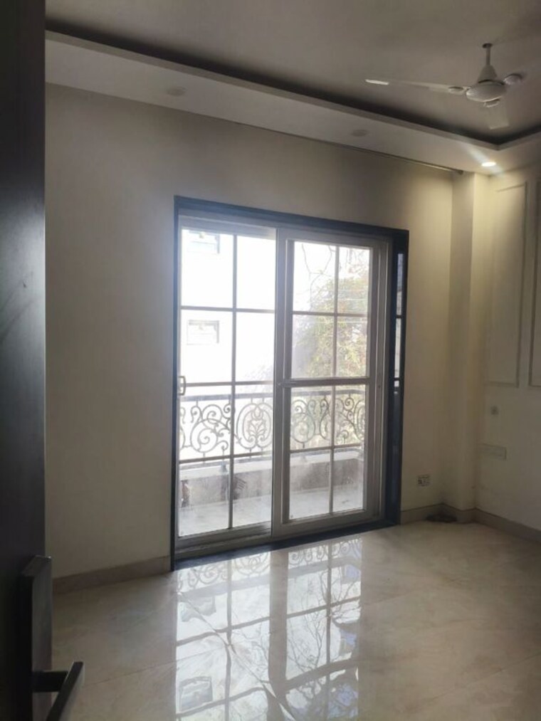 Room, palam vihar 3 Bedroom 1500 Sq.Ft. Builder Floor In Palam Vihar Gurgaon 9969776