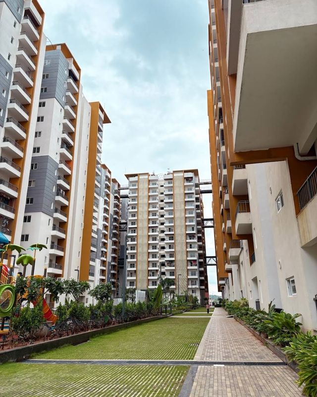 3 BHK Apartment For Rent in Hallmark Skyrena