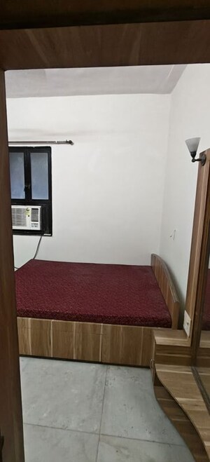 Room in 1 BHK Apartment at Pankaj Mansion, Worli – for Rent