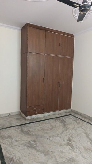 2 BHK Builder Floor For Rent in Patel Nagar