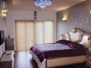 Room in 4 BHK Penthouse at Marine Drive – for Sale