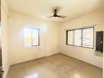 Room in 3 BHK Apartment at Keshtopur – for Sale