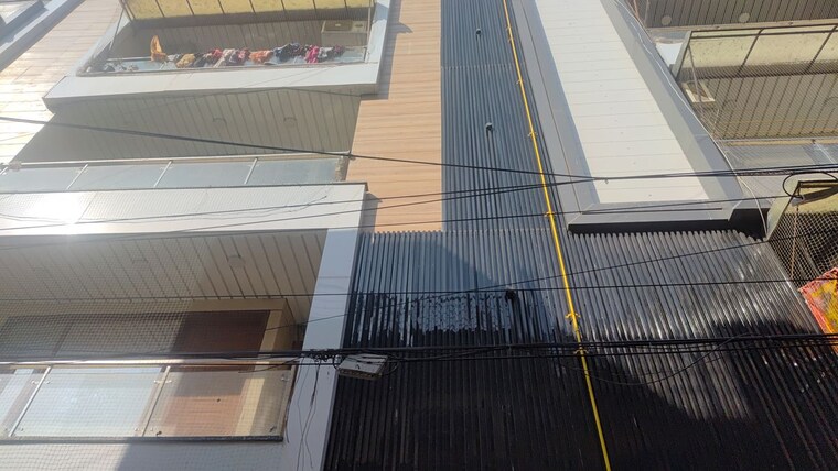 Balcony, bhagwati garden 3 Bedroom 88 Sq.Yd. Builder Floor In Bhagwati Garden Delhi 9969822