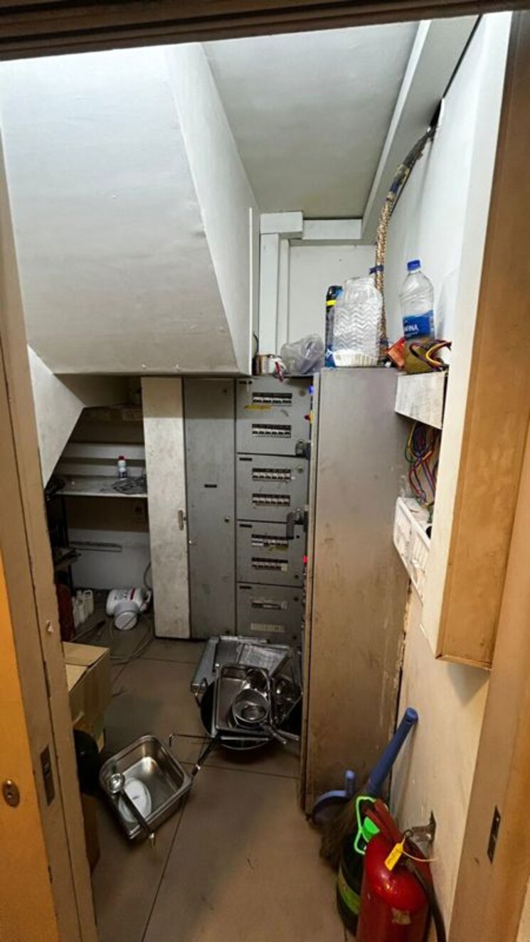 Team Area, vashi sector 12 Commercial Shop 1100 Sq.Ft. In Vashi Sector 12 Navi Mumbai 9969833