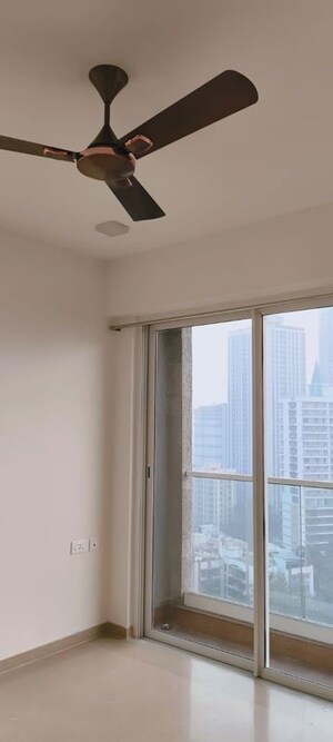 Room in 2 BHK Apartment at Embassy One Thane, Panch Pakhadi – for Rent