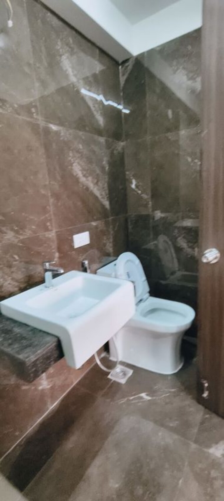 Team Area, embassy-one-thane 2 Bedroom 802 Sq.Ft. Apartment In Panch Pakhadi Thane 9969842