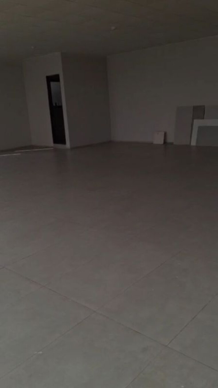 Common Area, rodium-x-cube Commercial Office Space 2000 Sq.Ft. In Andheri West Mumbai 9969847
