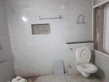 Master Bedroom in 3 BHK Apartment at Amrapali Heartbeat City, Sector 107 – for Rent