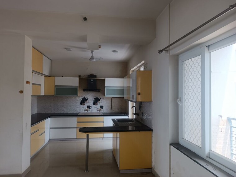 Kitchen, amrapali-heartbeat-city 3.5 Bedroom 1750 Sq.Ft. Apartment In Sector 107 Noida 9969852