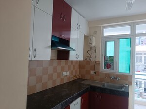 Kitchen in 3.5 BHK Apartment at Amrapali Heartbeat City, Sector 107 – for Rent