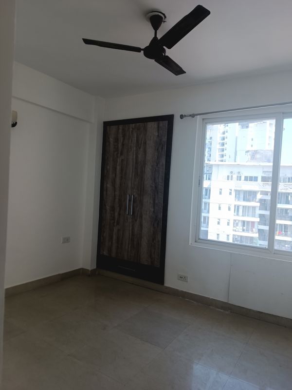 2 BHK Apartment For Rent in Amrapali Heartbeat City