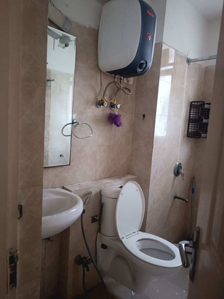 Bathroom, sunworld-vanalika 3 Bedroom 1405 Sq.Ft. Apartment In Sector 107 Noida 9969858