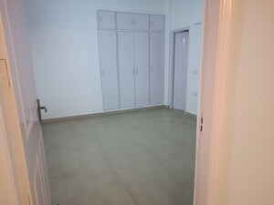 Room in 4 BHK Apartment at Sunworld Vanalika, Sector 107 – for Sale