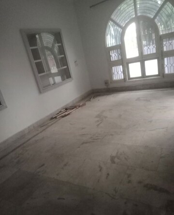 Parking in 2 BHK Villa at Aliganj – for Rent