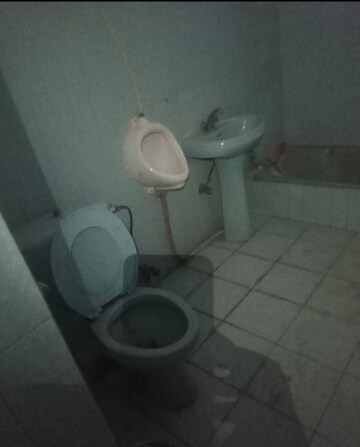 Bathroom in 2 BHK Villa at Aliganj – for Rent