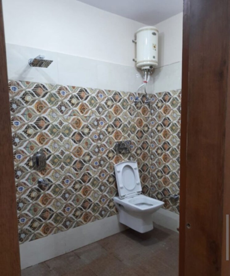 Bathroom, aliganj 1 RK 770 Sq.Ft. Villa In Aliganj Lucknow 9969870
