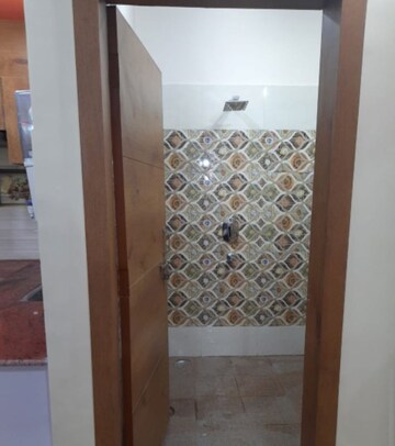 Bathroom in 1 RK Villa at Aliganj – for Rent