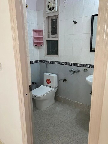 Bathroom in 3 BHK Builder Floor at Indrapuram – for Rent