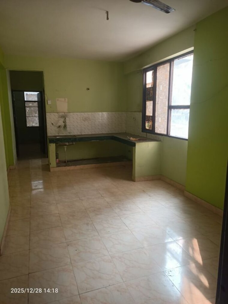 Room, hrh-city-vasant-valley 3 Bedroom 750 Sq.Ft. Apartment In Sector 56a Faridabad 9969886