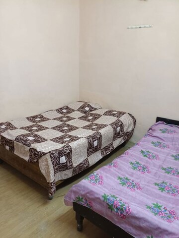 Bedroom in 2 BHK Apartment at RWA Apartments Sector 37, Sector 37 – for Rent