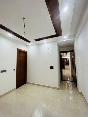 Room in 3 BHK Builder Floor at Indrapuram – for Sale