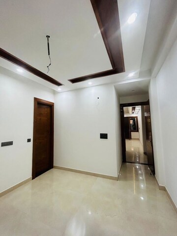Room in 3 BHK Builder Floor at Indrapuram – for Sale