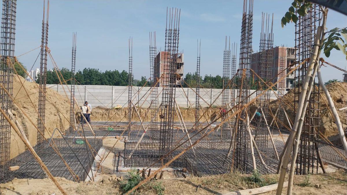 Plot For Sale in BPTP District Phase 2