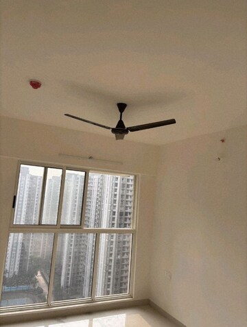 Furnished Amenities in 2 BHK Apartment at Lodha Amara, Kolshet Road – for Rent