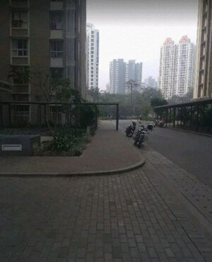 2 BHK Apartment For Rent in Lodha Amara, Kolshet Road