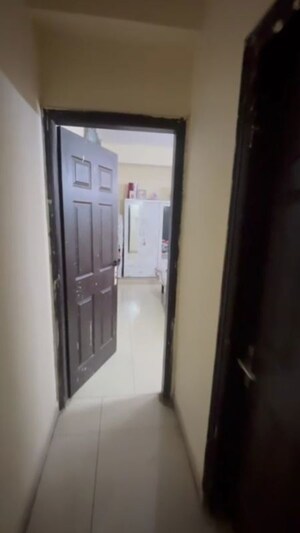 Room in 2.5 BHK Apartment at Ajnara Gen X, Dundahera – for Sale