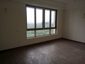 Room in 3 BHK Apartment at Jaypee Imperial Court, Sector 128 – for Sale