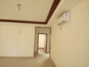 Room in 3 BHK Apartment at Jaypee Imperial Court, Sector 128 – for Sale