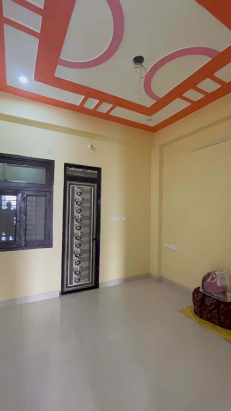 Room, wave-city 2 Bedroom 135 Sq.Yd. Apartment In Wave City Ghaziabad 9617366