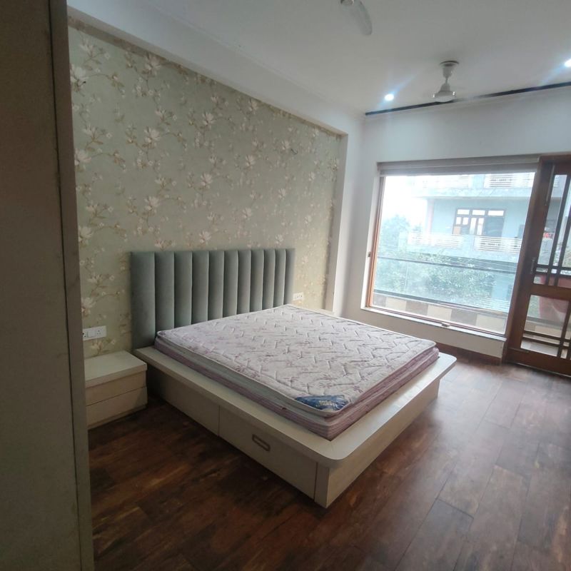 2.5 BHK + Extra Room Builder Floor For Rent in Sector 63A
