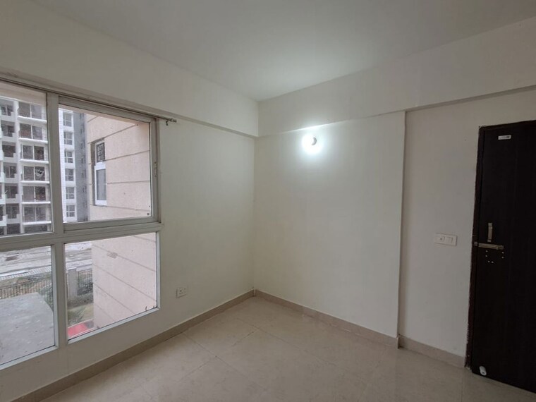 Room, signature-global-proxima-phase-2 2 Bedroom 685 Sq.Ft. Apartment In Sector 89 Gurgaon 9969961