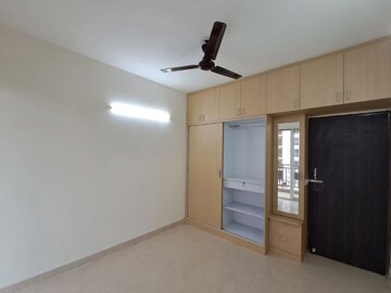 Room in 2 BHK Apartment at Signature Global Proxima Phase 2, Sector 89 – for Rent