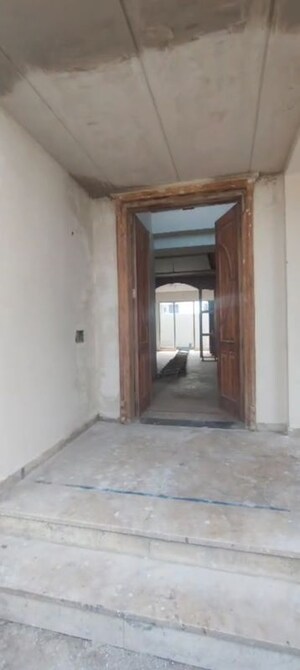 Room in 6+ BHK Independent House at Sunny Enclave – for Sale